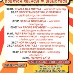 Grafika informująca o zajęciach wakacyjnych w roku 2026 w Bibliotece w Łazach